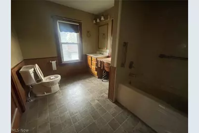 912 N 8th Street, Cambridge, OH 43725 - Photo 12