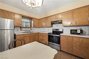 3730 Ayrshire Dr, Austintown, OH 44511 - Photo 8