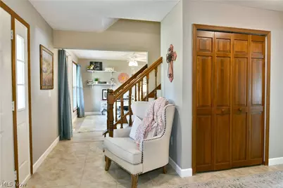 8930 Echo Lake Drive NE, Warren, OH 44484 - Photo 6