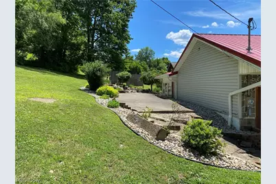 2103 Wainwright Road SE, New Philadelphia, OH 44663 - Photo 32