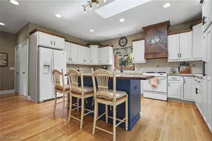 1250 Woodsview Dr, Akron, OH 44313 - Photo 22