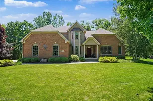 1250 Woodsview Dr, Akron, OH 44313 - Photo 2