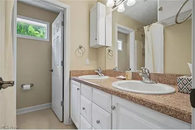 1250 Woodsview Drive, Akron, OH 44313 - Photo 34
