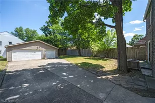 16809 Scottsdale Blvd, Huber Heights, OH 44120 - Photo 8