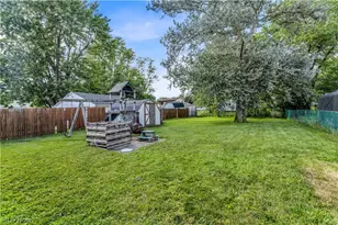 567 Walnut St, Elyria, OH 44035 - Photo 18