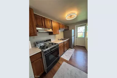 725 Perry Street, Vermilion, OH 44089 - Photo 6