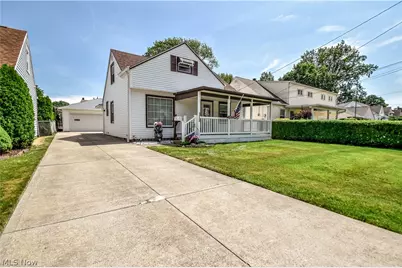 30104 Phillips Avenue, Wickliffe, OH 44092 - Photo 2