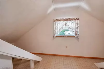30104 Phillips Avenue, Wickliffe, OH 44092 - Photo 22