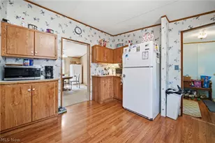 4534 Lake Road E, Geneva, OH 44041 - Photo 8