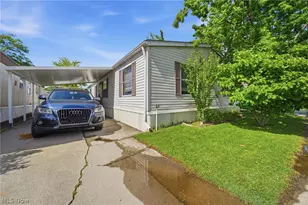 4534 Lake Road E, Geneva, OH 44041 - Photo 2
