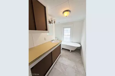 1433 Kenmore Boulevard, Akron, OH 44314 - Photo 8