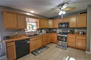2157 Flame Lake Dr, Roaming Shores, OH 44084 - Photo 18