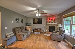 2157 Flame Lake Dr, Roaming Shores, OH 44084 - Photo 8