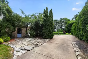 3875 Fairway Dr, Canfield, OH 44406 - Photo 6
