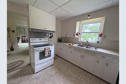 711 Woodrow Street NW, North Canton, OH 44720 - Photo 6