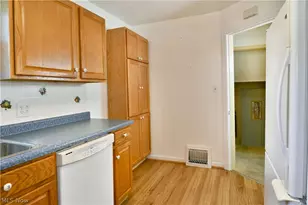 1406 Mazda Ave NE, Warren, OH 44483 - Photo 12