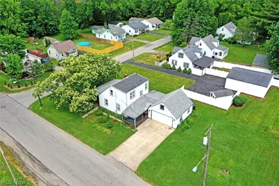 1406 Mazda Avenue NE, Warren, OH 44483 - Photo 2