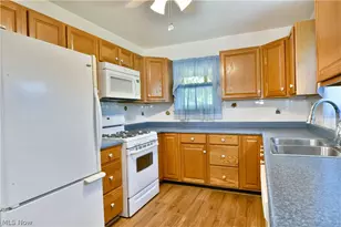 1406 Mazda Ave NE, Warren, OH 44483 - Photo 10
