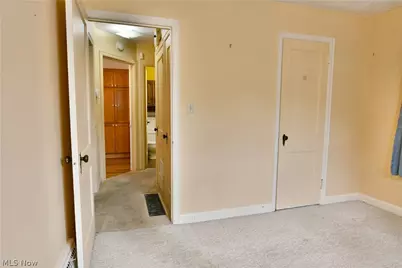 1406 Mazda Avenue NE, Warren, OH 44483 - Photo 18