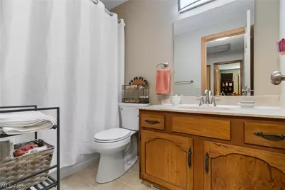 7888 Fox Run Avenue NW, North Canton, OH 44720 - Photo 18