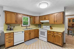 7888 Fox Run Ave NW, North Canton, OH 44720 - Photo 8