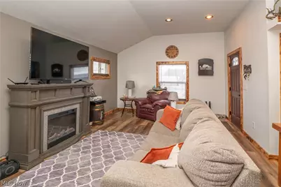 8242-8244 Navarre Road SW, Massillon, OH 44646 - Photo 4