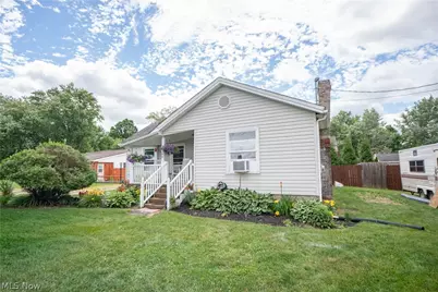 8242-8244 Navarre Road SW, Massillon, OH 44646 - Photo 1
