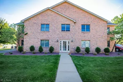 1852 Massachusetts Avenue #8, Poland, OH 44514 - Photo 1