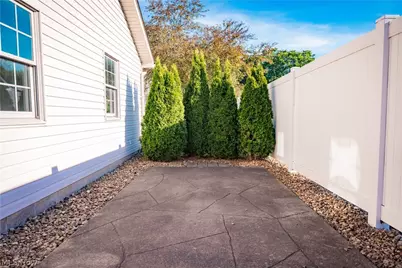 1852 Massachusetts Avenue #8, Poland, OH 44514 - Photo 26