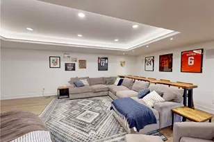 9830 Greenway Trail, Chagrin Falls, OH 44023 - Photo 36