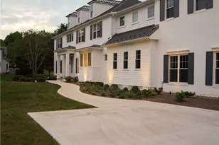 9830 Greenway Trail, Chagrin Falls, OH 44023 - Photo 2