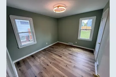 8314 Vineyard Avenue, Loveland, OH 44105 - Photo 18