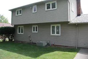 5610 Essex Dr, Green Hills, OH 44131 - Photo 6