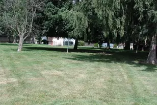 5610 Essex Dr, Green Hills, OH 44131 - Photo 4
