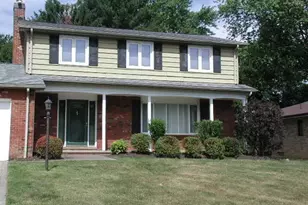 5610 Essex Dr, Green Hills, OH 44131 - Photo 2