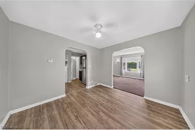 378 Hillwood Drive, Akron, OH 44320 - Photo 12
