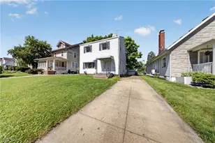 378 Hillwood Dr, Akron, OH 44320 - Photo 2