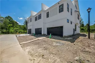 270 Cider Ml, Chardon, OH 44024 - Photo 4