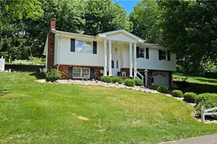 22 Orchard Dr, Martins Ferry, OH 43935 - Photo 2