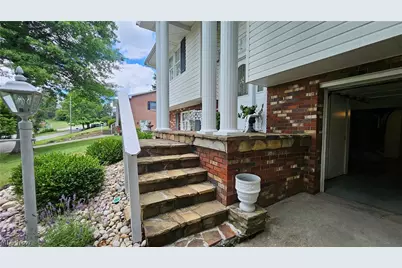 22 Orchard Drive, Martins Ferry, OH 43935 - Photo 4