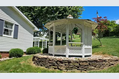 22 Orchard Drive, Martins Ferry, OH 43935 - Photo 32
