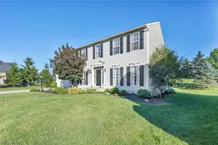979 Lonetree Ct, Brunswick, OH 44212 - Photo 2