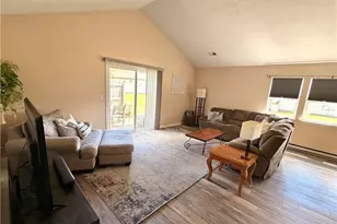 1551 Olympus Dr, Kent, OH 44240 - Photo 4