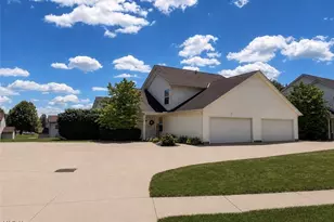 1551 Olympus Dr, Kent, OH 44240 - Photo 2