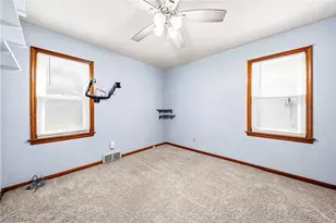 285 E 327th, Willowick, OH 44095 - Photo 14