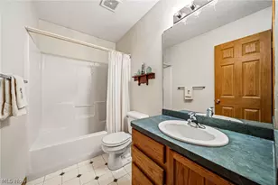 7576 Monterey Bay Dr, Mentor on the Lake, OH 44060 - Photo 20