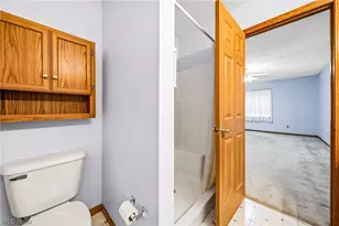 7576 Monterey Bay Dr, Mentor on the Lake, OH 44060 - Photo 24