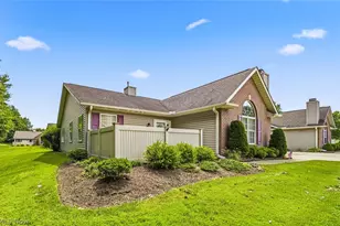 7576 Monterey Bay Dr, Mentor on the Lake, OH 44060 - Photo 28