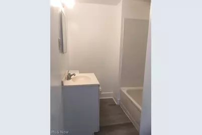 272 Kryder Avenue, Akron, OH 44305 - Photo 2