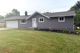 10457 Persimmon St NW, Canal Fulton, OH 44614 - Photo 2